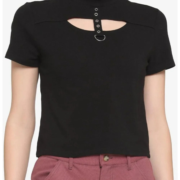hot top Tops - HOT TOPIC Grommet & D-Ring Strap Mock Neck Cutout Girls Crop T-Shirt Size 5X Jr